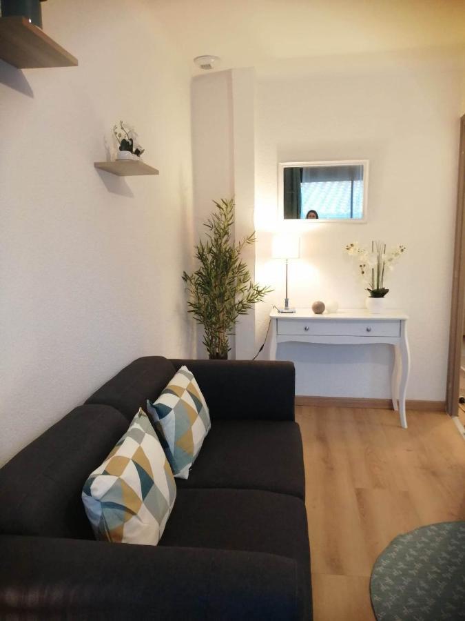 Alicia Appartement Camélas Buitenkant foto